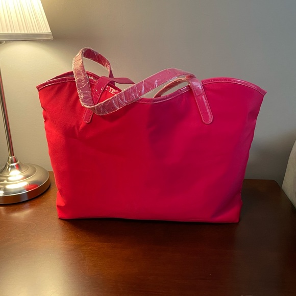 Gone - Free Lancome tote with any order. - Picture 2 of 6